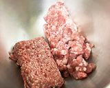 世界一美味しい肉汁溢れるジューシー餃子作り方1写真