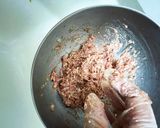 世界一美味しい肉汁溢れるジューシー餃子作り方3写真