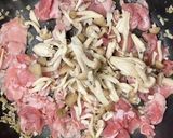 豚コマとニラの玉子とじ作り方3写真