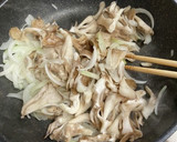 舞茸と豚肉のすきマヨ炒め作り方2写真