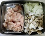 鶏胸肉と舞茸の簡単トマト煮♪作り方1写真