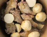 簡単♪里芋と鶏手羽元のこってり煮作り方3写真
