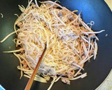ねぎたっぷり挽肉ともやしの油そうめん炒め作り方2写真