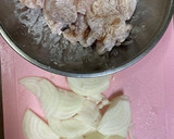 ささみと玉ねぎの甘辛炒め作り方1写真