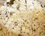 えのき 豆腐 油揚げ 水菜の味噌汁^^作り方5写真