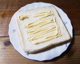 おかずパン！本日は何がトーストの上に？作り方1写真