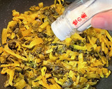 高菜漬けの油炒めと大根漬けのサッと和え作り方6写真