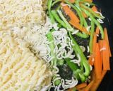 アレンジ★日清焼そば●野菜＆チーズプラス作り方1写真