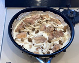 鶏肉ときのこのシュクメルリ風作り方3写真