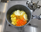 煮るだけ簡単「野菜たっぷりカレースープ」作り方2写真