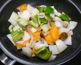 簡単！鶏もものカシューナッツ栗炒め作り方3写真