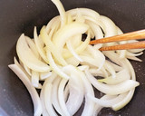 ☆炒め玉ねぎと卵の味噌汁☆作り方2写真