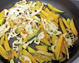 味付けシンプル！かぼちゃ蓮根の塩きんぴら作り方2写真