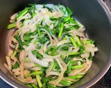 ニラと玉ねぎプラスですき焼きをリメイク作り方4写真