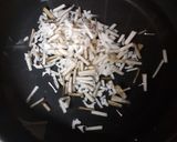 オカワカメ　キノコ根菜ごま油炒め作り方2写真