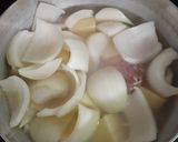 鶏肉とじゃがいもの煮物作り方2写真