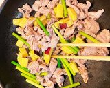 にんにくの芽&さつまいも&豚肉の甘辛炒め作り方4写真
