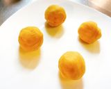 ハロウィンにかぼちゃの鶏そぼろ入り巾着作り方3写真