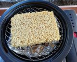 スモークポットで作る燻製カップ焼きそば作り方1写真