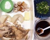 舞茸、ちくわ、お餅の甘辛バターソテー作り方1写真