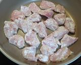 鶏むね肉とマッシュルームのアンチョビ炒め作り方3写真