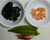 オクラ・わかめ・みょうがのごま油和え作り方1写真