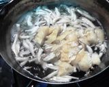 しめじとレタスの味噌汁作り方1写真