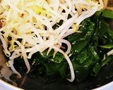 もやしとワカメの生姜醤油ごま油和え。作り方1写真