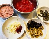 オリーブとツナのトマトソースパスタ作り方1写真