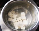 豆腐となめことわかめと長ネギの味噌汁。作り方1写真