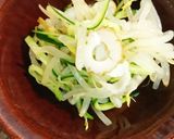 もやし甘酢漬けにキュウリと竹輪和え作り方2写真