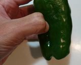 簡単！めちゃうま♪丸ごとピーマン焼き♪作り方1写真