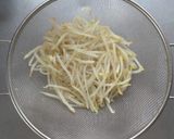 簡単おつまみ☆もやしとベーコンのチヂミ。作り方3写真