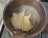 m豚とえのきのわかめ入り春雨スープ作り方2写真