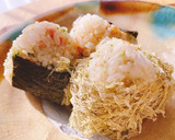 揚げ玉おにぎり（海苔&とろろ昆布）作り方2写真