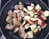 林檎とコロコロチキンのハチミツ煮作り方5写真