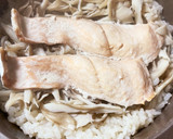 鮭と舞茸の炊き込みご飯、韓国海苔添え作り方4写真