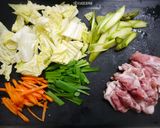 簡単！豚ニラ白菜のクリーム炒め作り方1写真