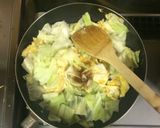 超簡単☆すりごまキャベツマヨ炒飯♪♪♪作り方3写真