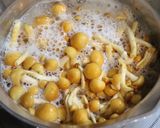 寒い日のごちそう♪株なめこワカメの味噌汁作り方4写真