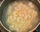 サッポロ一番塩ラーメン・エビ＆梅肉添え作り方3写真