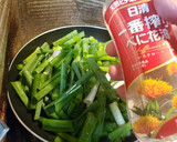 簡単おつまみ！「わけぎと塩辛」の炒め物作り方2写真
