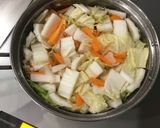 白菜と鶏肉の中華スープ作り方2写真