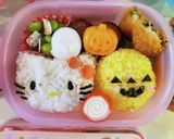 キティちゃんのハロウィンのお弁当作り方1写真