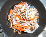 ソーセージと野菜の辛子マヨネーズ炒め作り方2写真