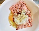 混ぜて焼くだけ！照り焼き月見つくね作り方2写真