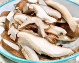 いんげんとキノコの塩麹ペペロン炒め✿作り方2写真