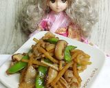 リカちゃん♡豚肉絹さや筍椎茸赤味噌炒め作り方16写真
