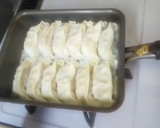 大阪王将の冷凍餃子を玉子焼き器でキレイに作り方6写真