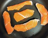 フライパン◎焼き鮭◎ふっくらパリパリ作り方2写真